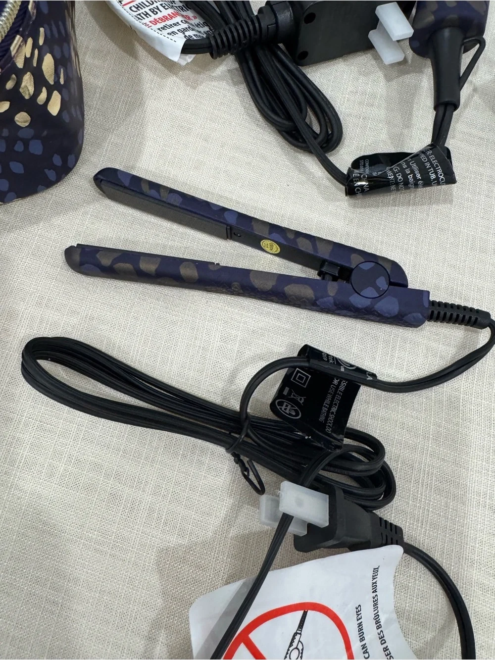 Monat - Travel hair dryer and straightener